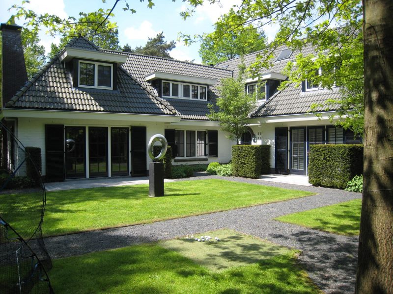 Kunst hoort bij deze luxe villa